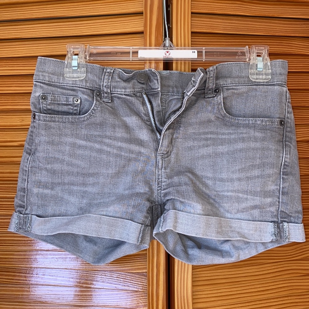 grey cuffed gap denim slim shorts
